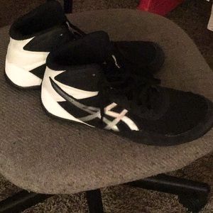 ASICS wresting shoes
